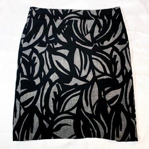 Ann Taylor - Black & Gray Abstract Pencil Skirt - Size 4